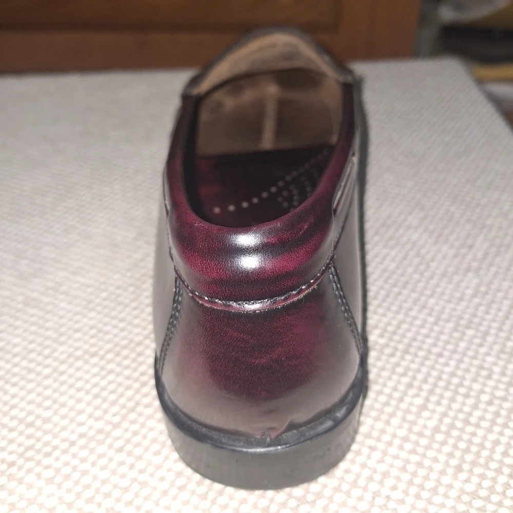 Classic Bass Burgundy QuimbyTassel Loafers for Men In A Size 13M. EUC.